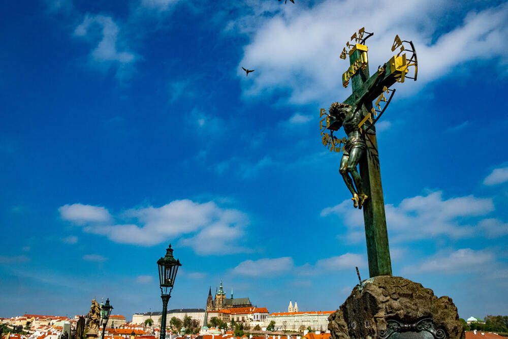 El Puente de Carlos en Praga 3 crocifissione ponte carlo