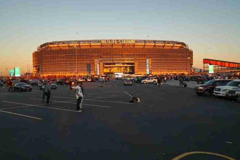 Como Ver un partido de fútbol americano de los Jets and Giants en Nueva York 4