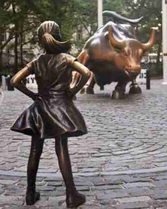 La escultura Fearless en Nueva York: dónde se encuentra y el significado. 2