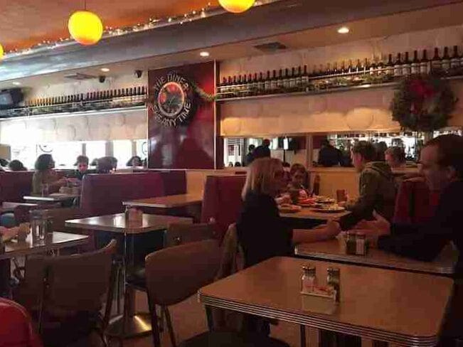 Los 8 mejores restaurantes de Nueva York ambientados en los años 50 3 Los 8 mejores restaurantes de Nueva York ambientados en los años 50 3